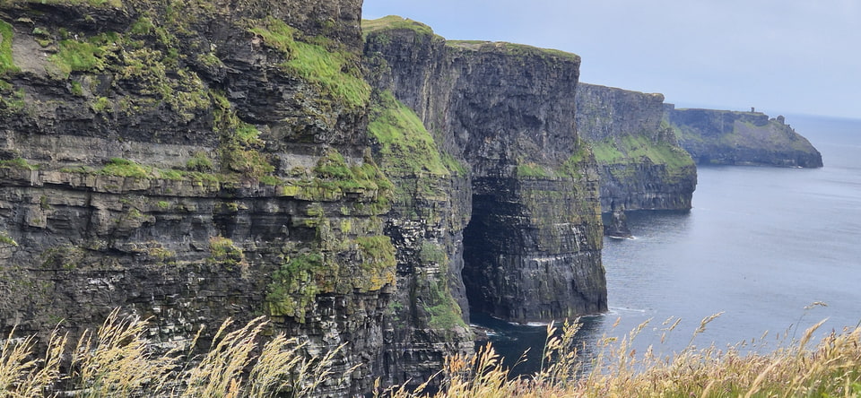 Útesy CLIFFS of MOHER