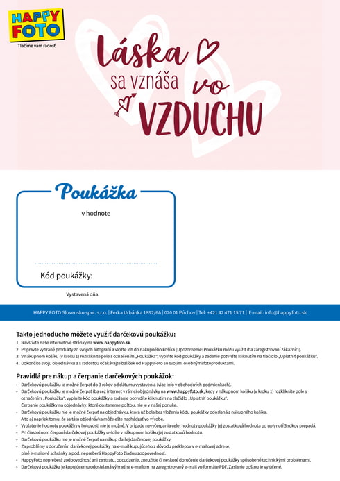 Darčeková poukážka so srdiečkami a nápisom Láska sa vznáša vo vzduchu