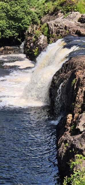 Vodopád Eas Liath AASLEAGH FALLS