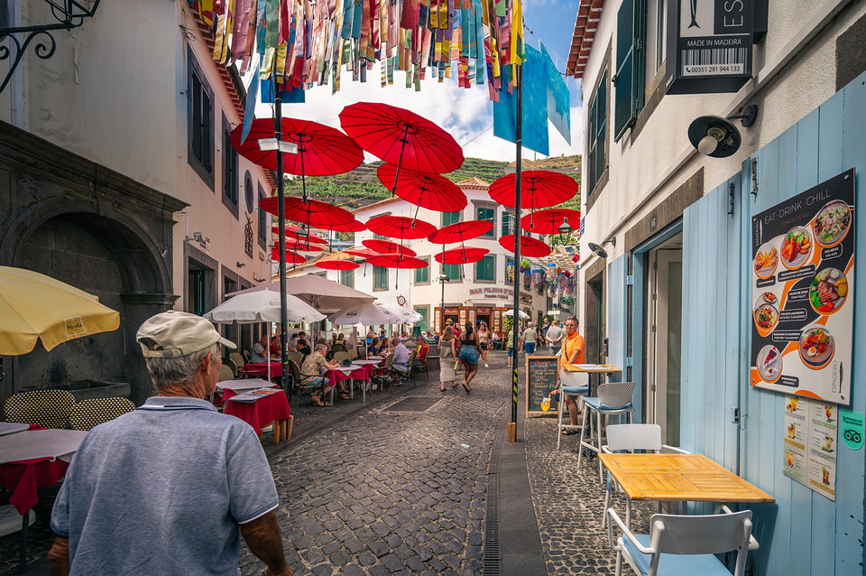 Hurá do baru