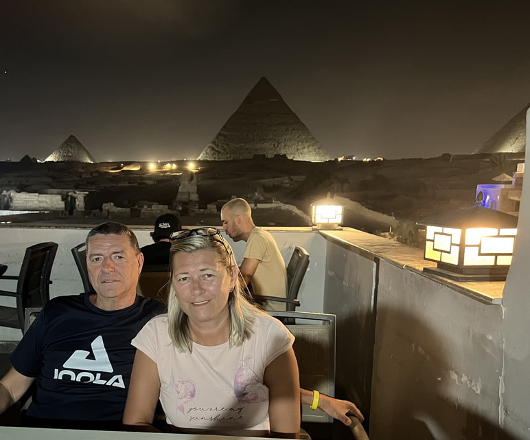 Večera pod pyramídami